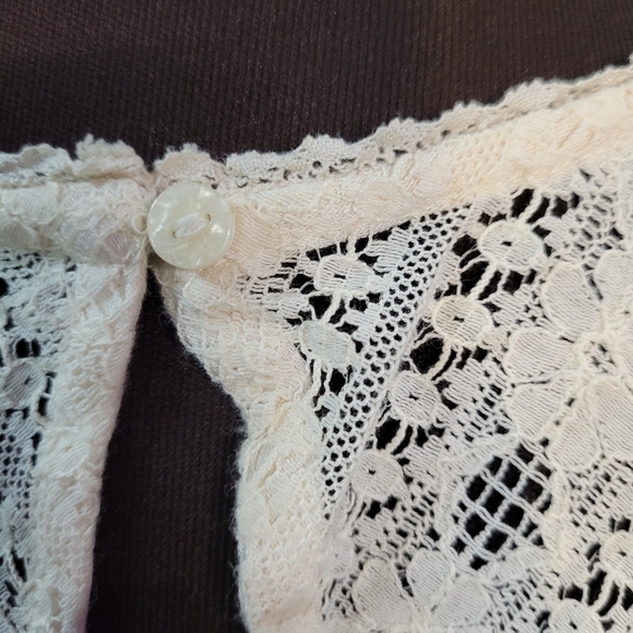 AEO Sheer Blouse - Picture 5 of 6